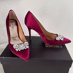 NWT Badgley Mischka Pump Red size 8. Nice for any occasion.